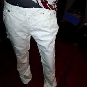 WHITE DISTRESS JEANS